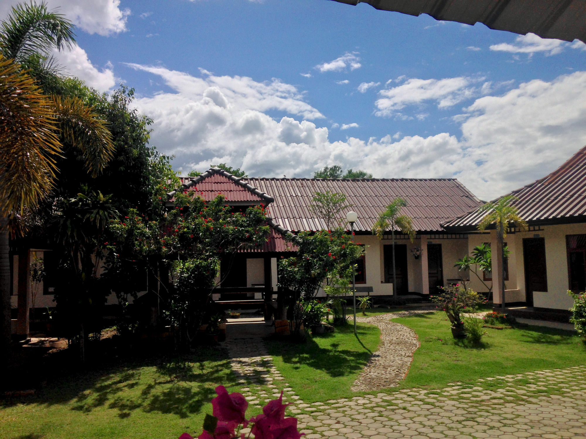 โรงแรมปายลิฟอเนีย ภายนอก รูปภาพ